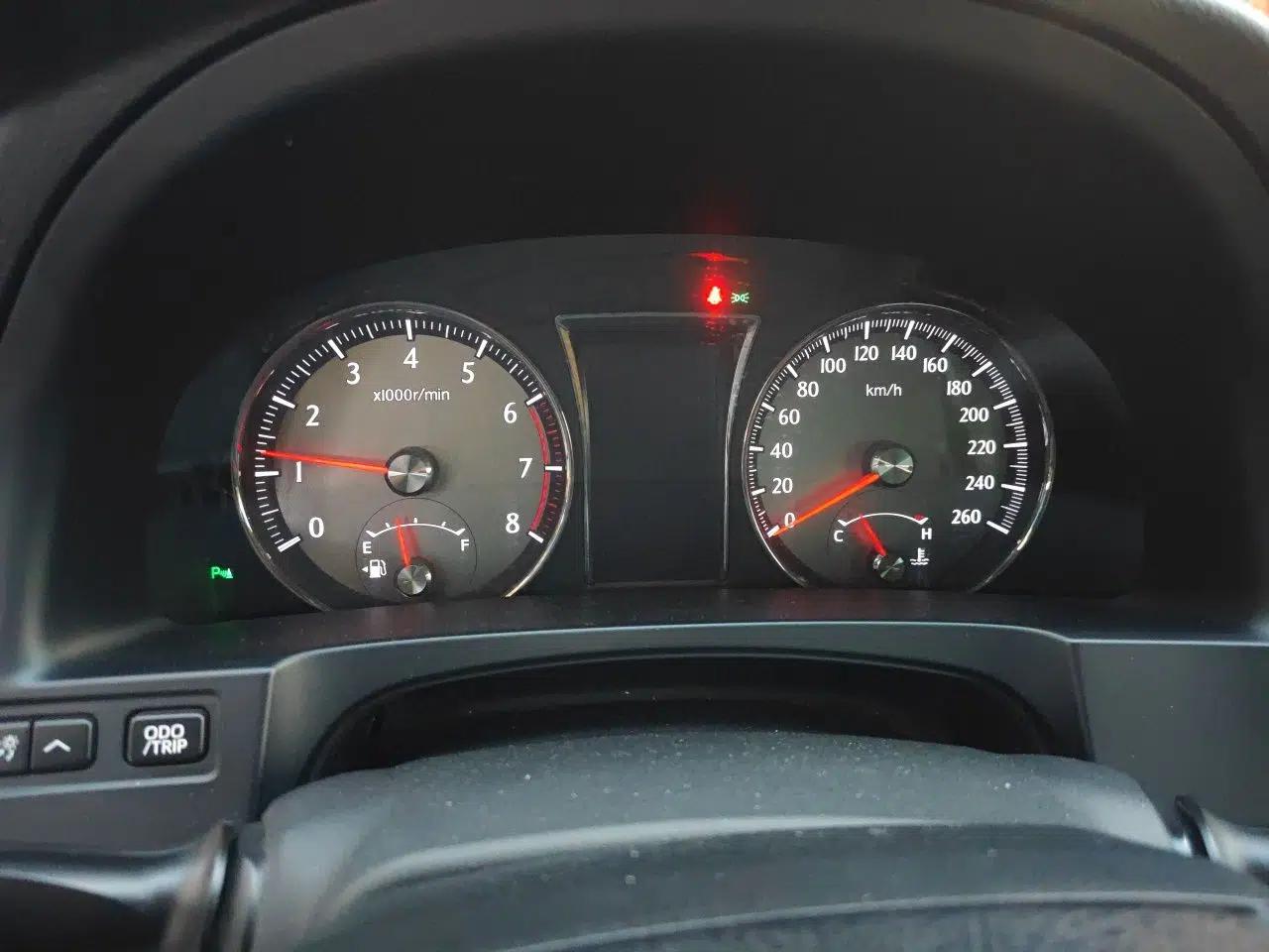 Toyota Crown 2015 2.0T Fashion Edition — миниатюра 11