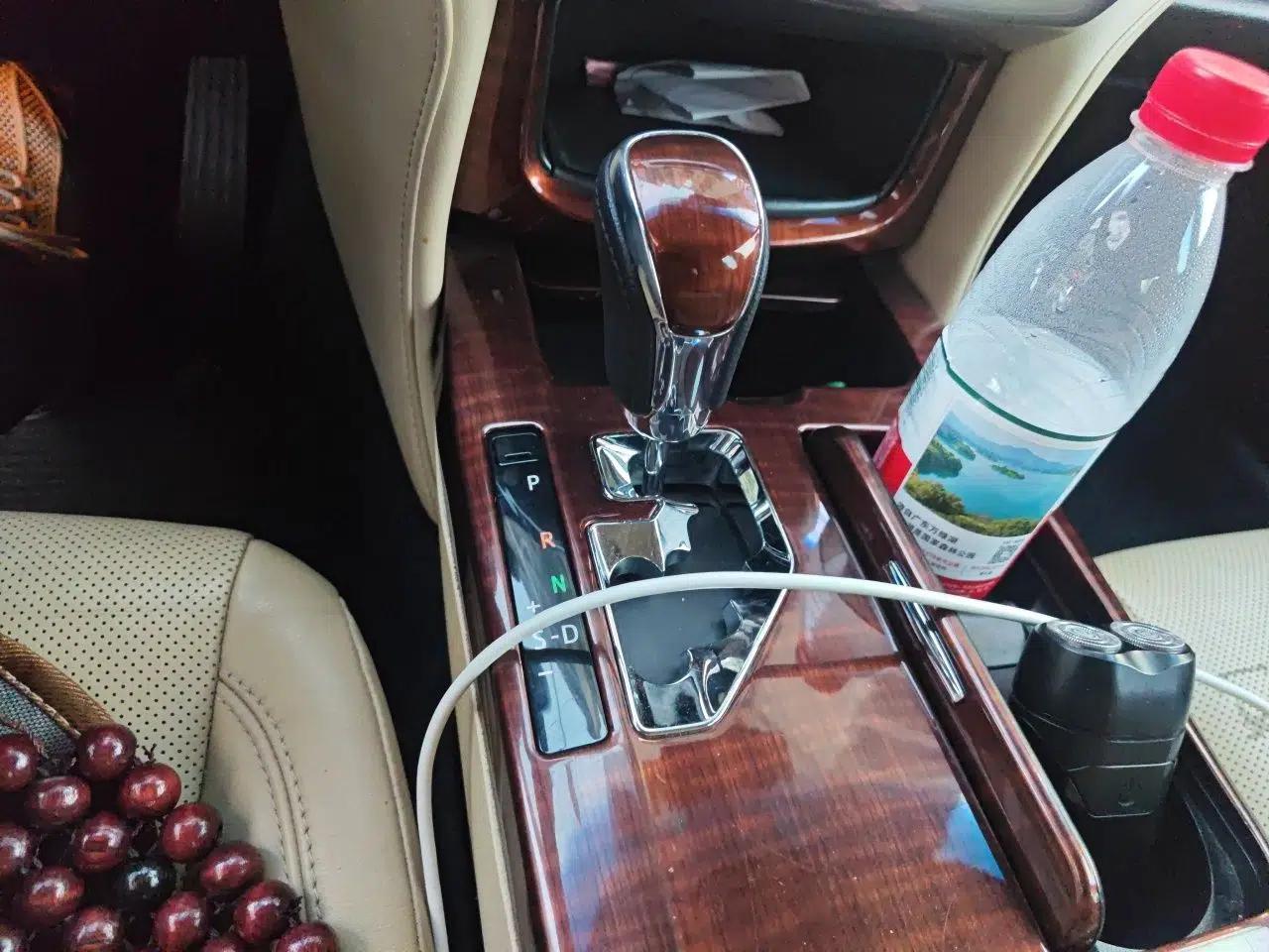 Toyota Crown 2015 2.0T Fashion Edition — миниатюра 14
