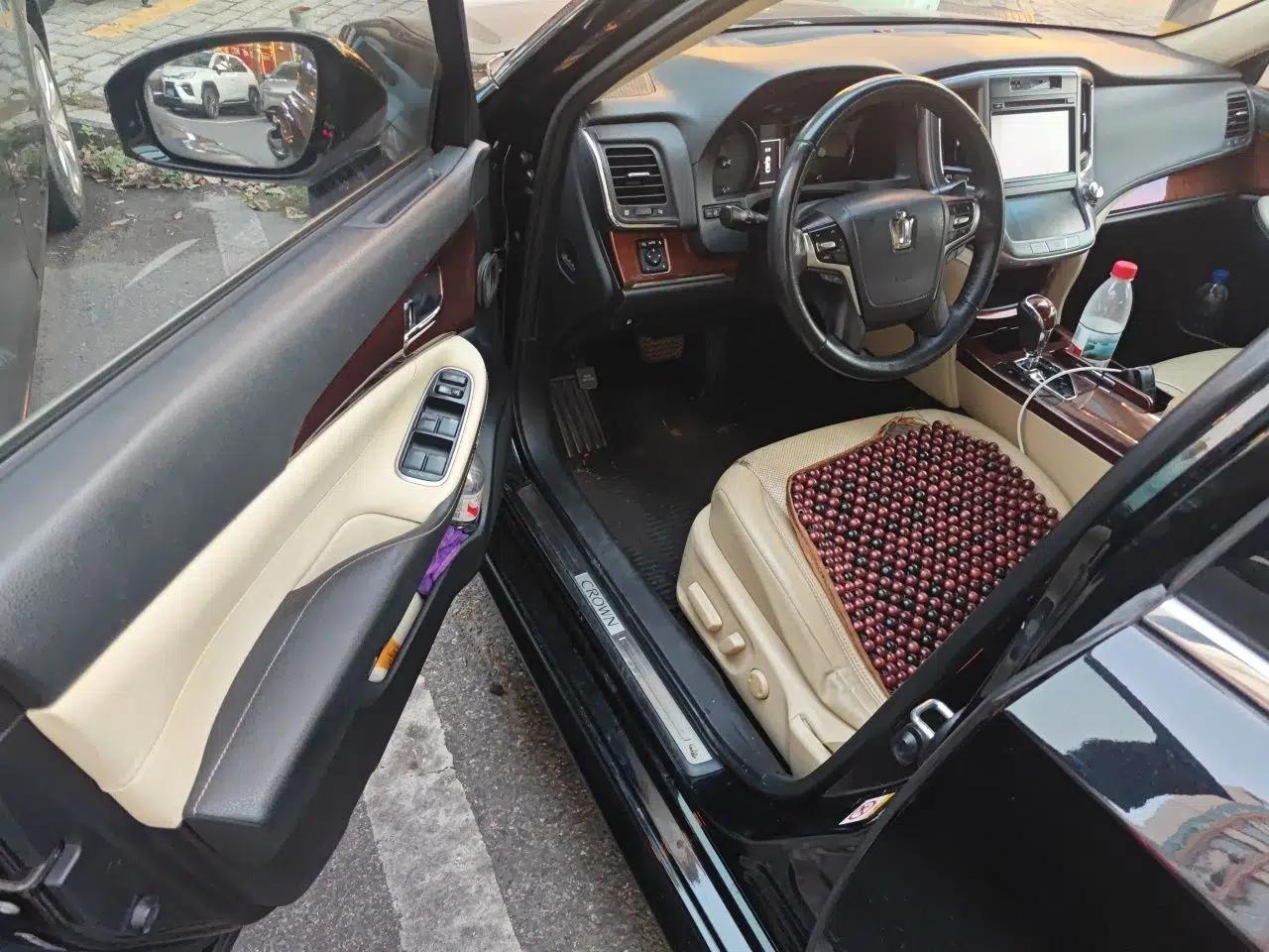 Toyota Crown 2015 2.0T Fashion Edition — миниатюра 16