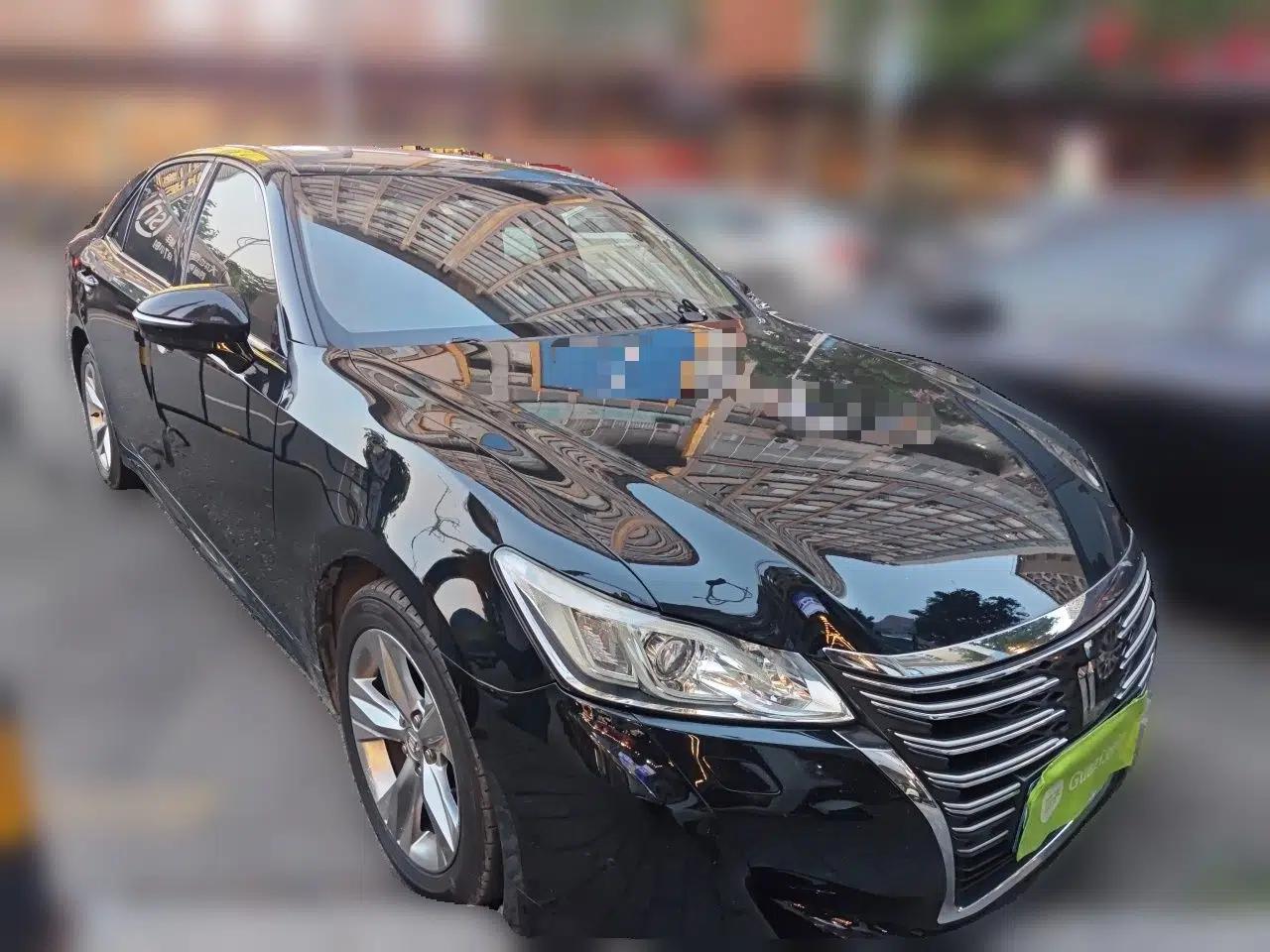 Toyota Crown 2015 2.0T Fashion Edition — миниатюра 3