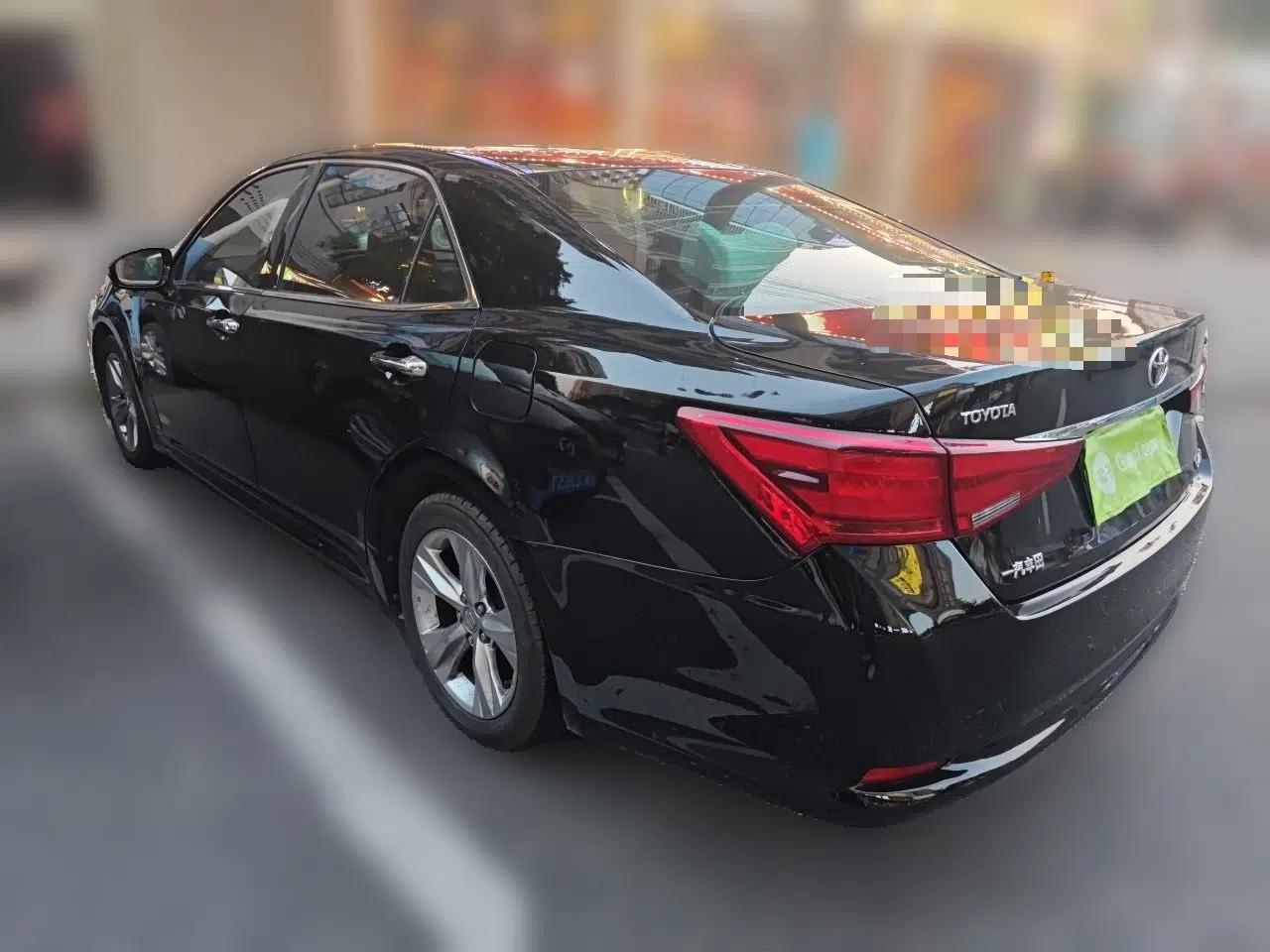 Toyota Crown 2015 2.0T Fashion Edition — миниатюра 4