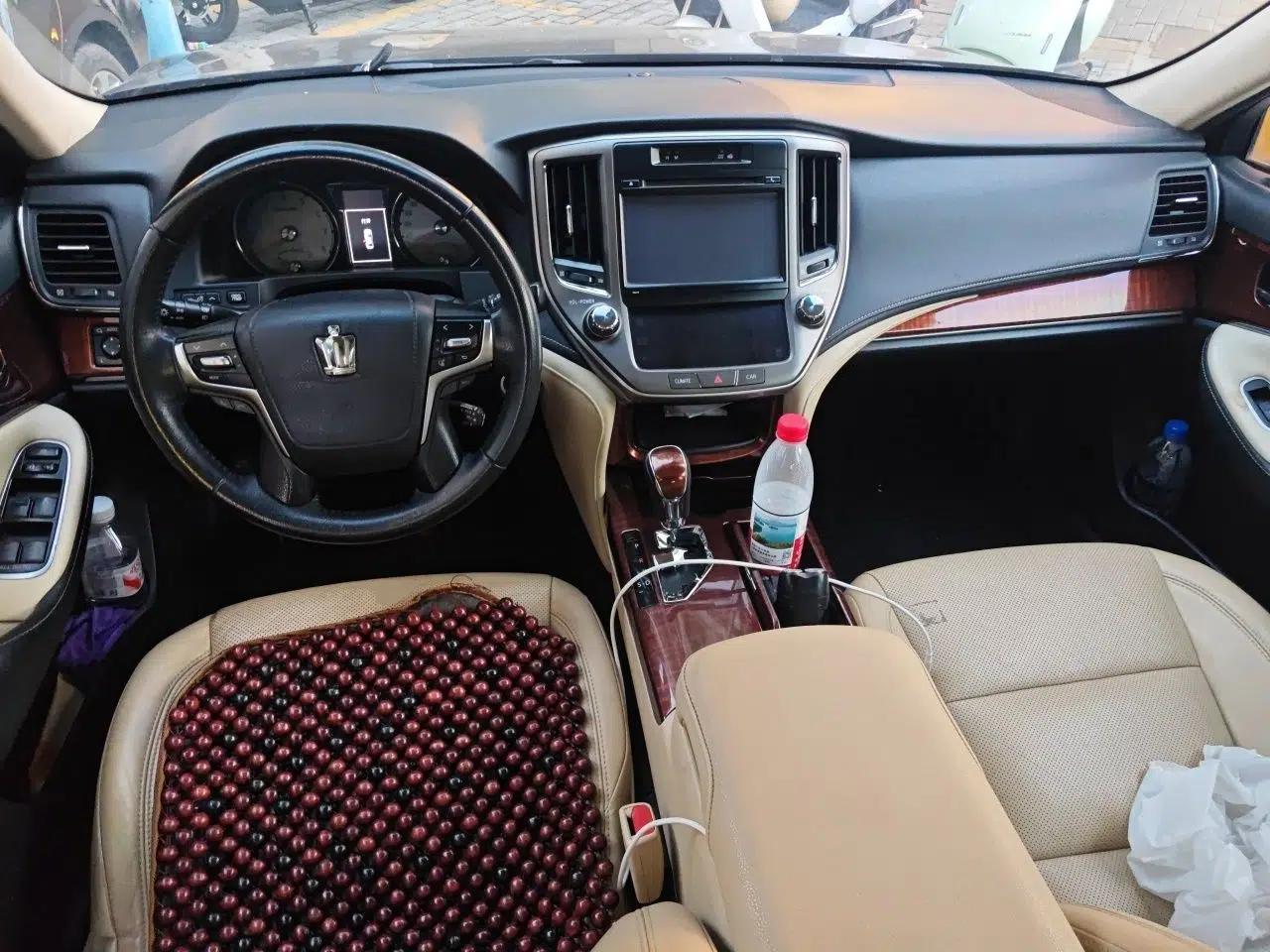 Toyota Crown 2015 2.0T Fashion Edition — миниатюра 9