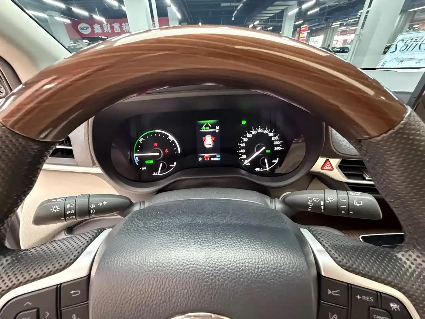 2023 Sienna 2.5L Hybrid Comfort Edition — миниатюра 9