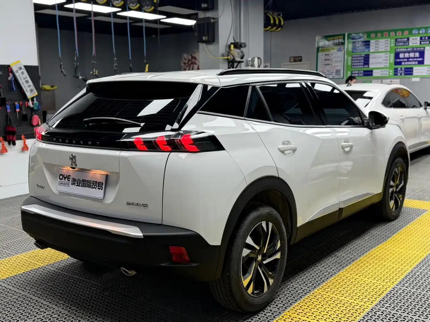 Peugeot 2008 2022 230THP THE ONE — миниатюра 6