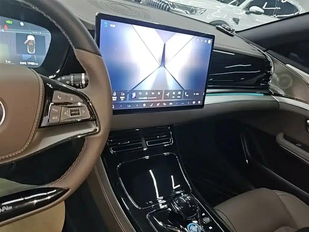 Han 2025 DM-i 125KM Elite — миниатюра 13