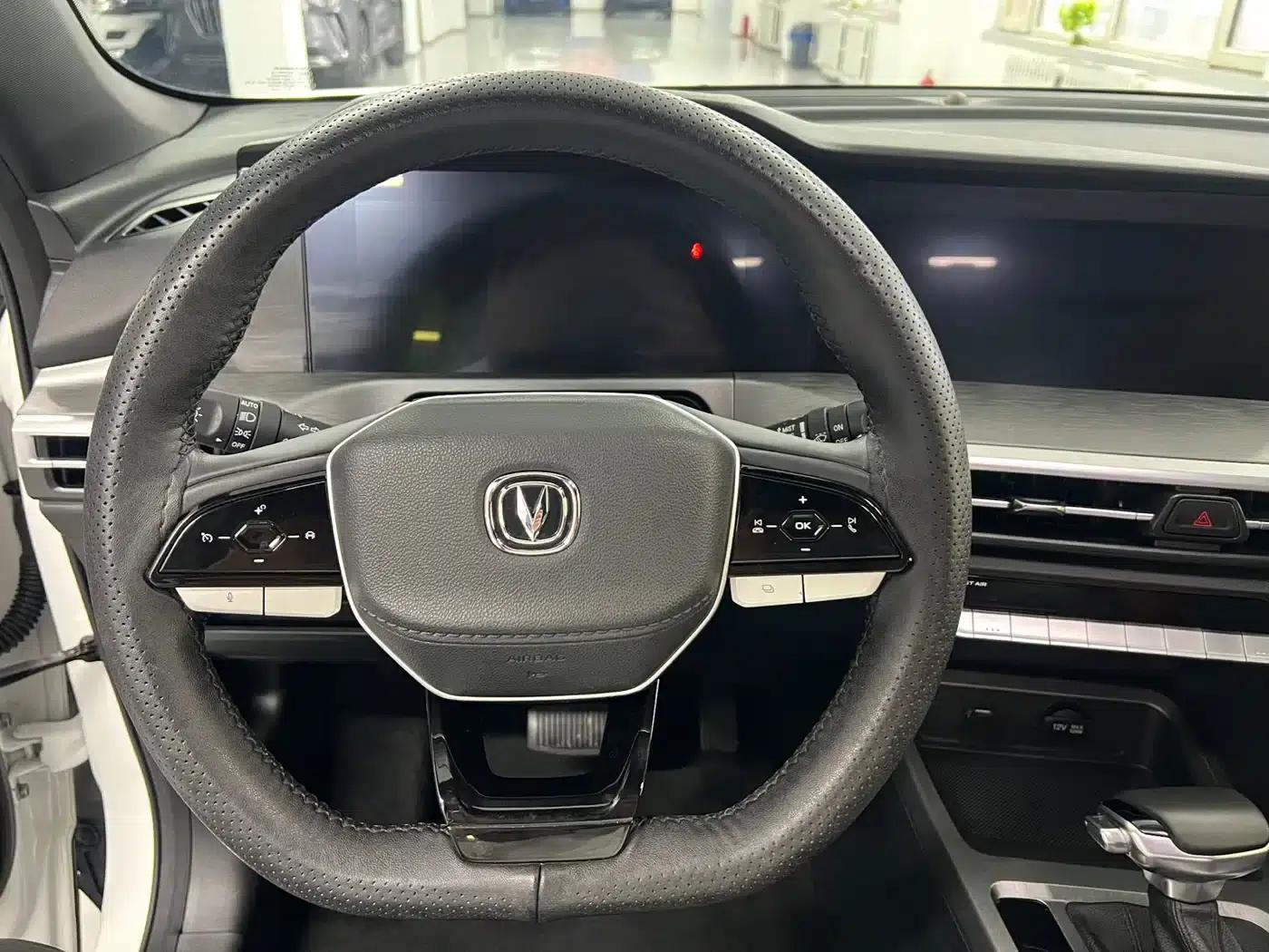 Changan CS35PLUS 2023 Enjoy Edition 1.4T DCT Luxury Model — миниатюра 6