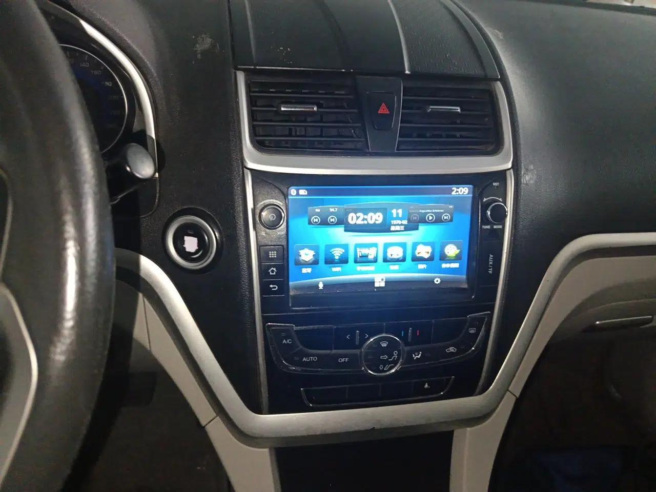 Geely Auto Emgrand 2014 Sedan 1.5L Manual Elite Model — миниатюра 13