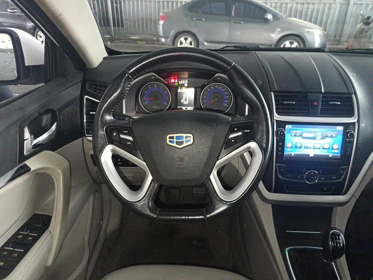 Geely Auto Emgrand 2014 Sedan 1.5L Manual Elite Model — миниатюра 10