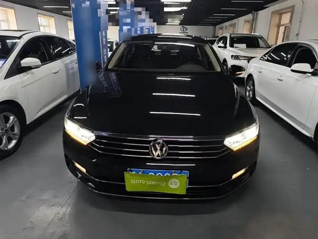 2017 Volkswagen Passat 330TSI DSG Luxury — миниатюра 3