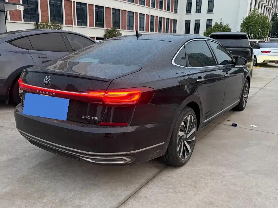 2024 Passat 380TSI Elite Edition — миниатюра 9