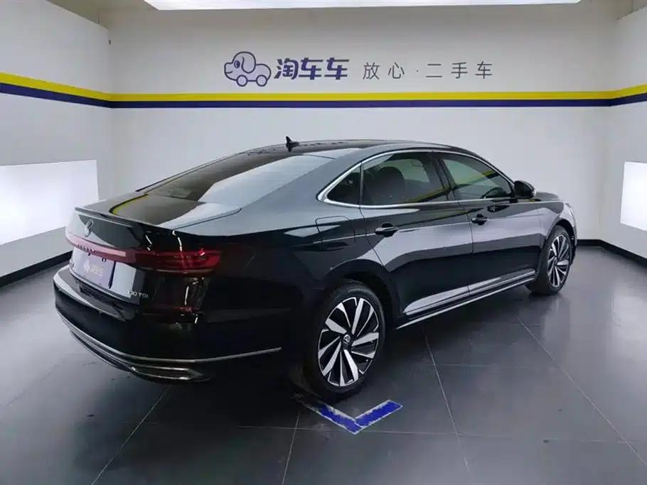 2022 Volkswagen Passat 330TSI Elite Edition — миниатюра 3