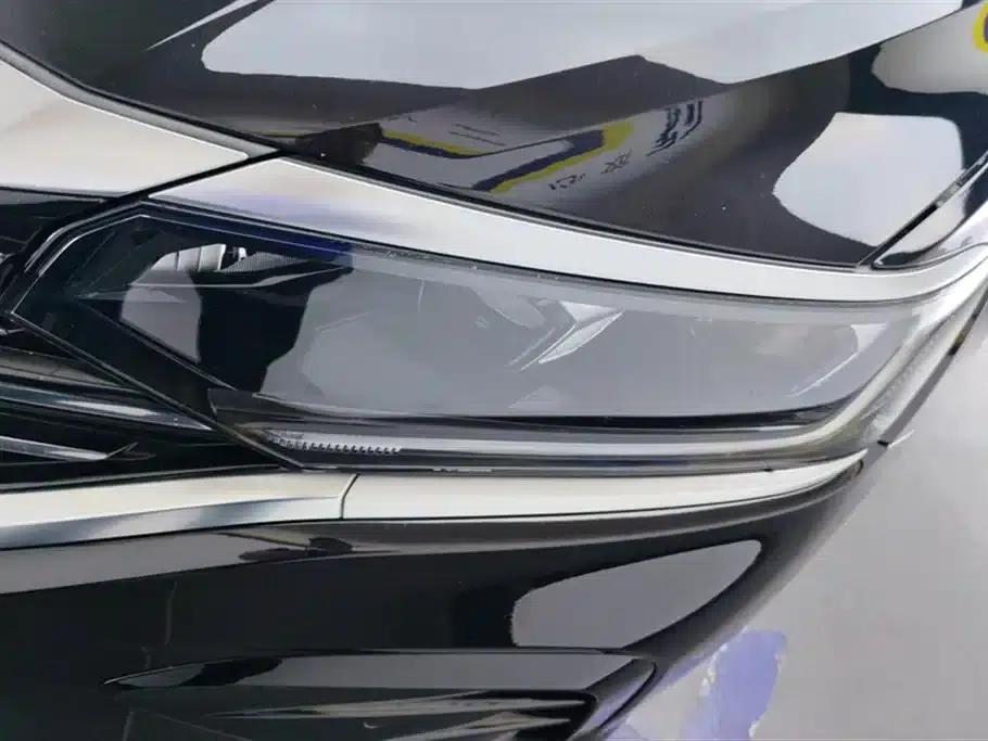 2022 Volkswagen Passat 330TSI Elite Edition — миниатюра 5