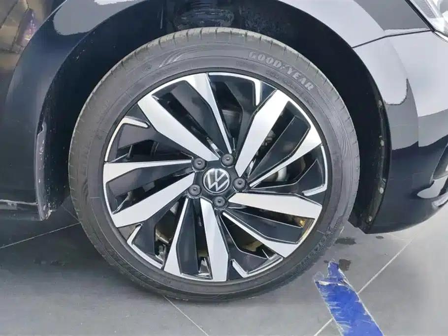 2022 Volkswagen Passat 330TSI Elite Edition — миниатюра 6