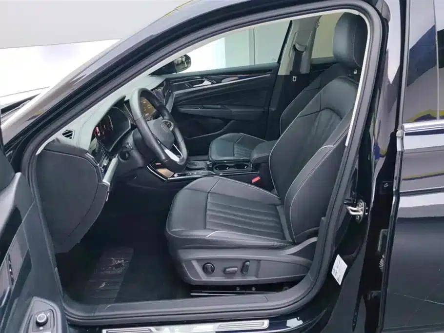 2022 Volkswagen Passat 330TSI Elite Edition — миниатюра 9