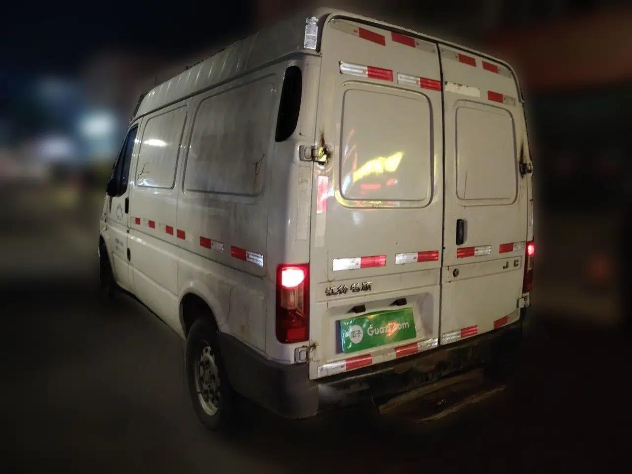JMC Transit 2017 2.8T Commercial Version Short Wheelbase Mid-Roof 3-Seater JX493 — миниатюра 4
