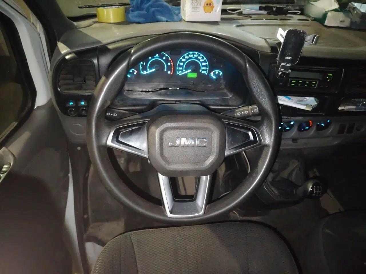 JMC Transit 2017 2.8T Commercial Version Short Wheelbase Mid-Roof 3-Seater JX493 — миниатюра 10