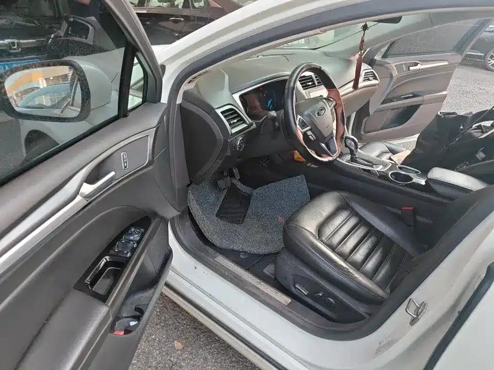 2013 Ford Mondeo 1.5L GTDi180 Fashion Edition — миниатюра 3