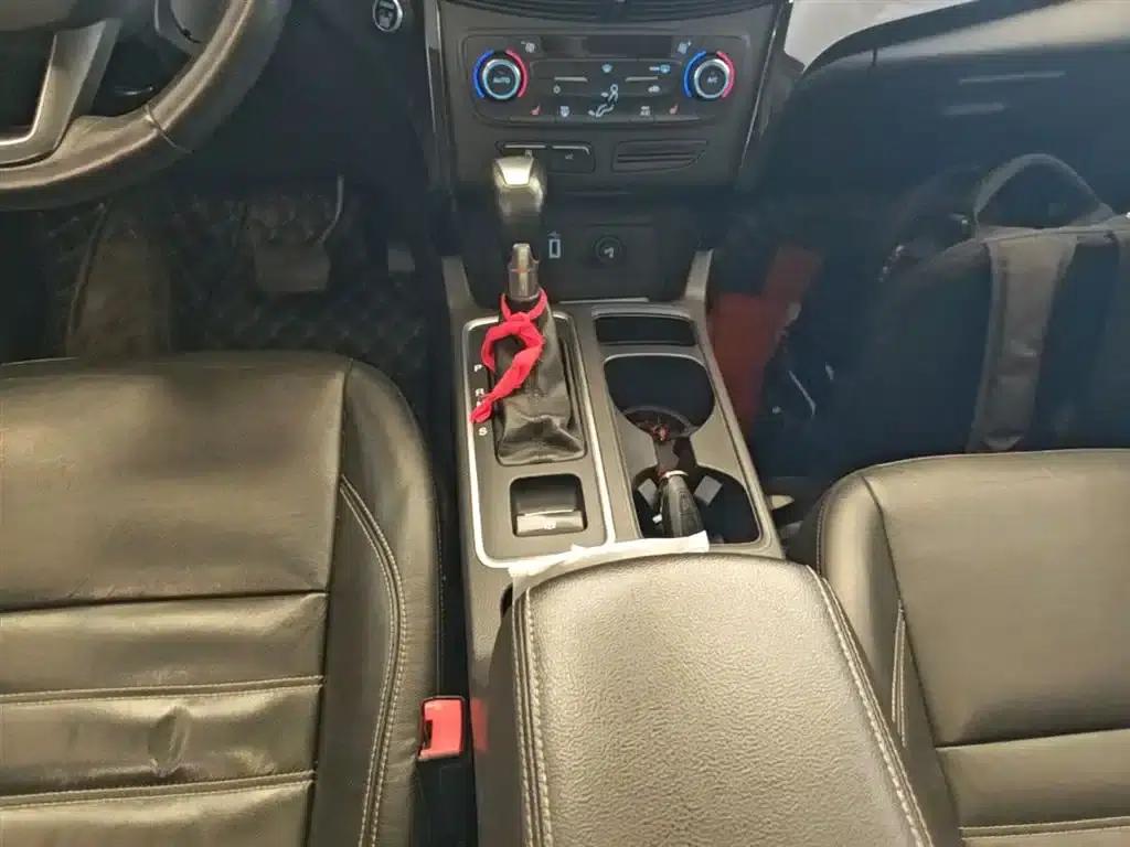 2017 Ford Kuga EcoBoost 245 AWD Luxury Edition — миниатюра 13
