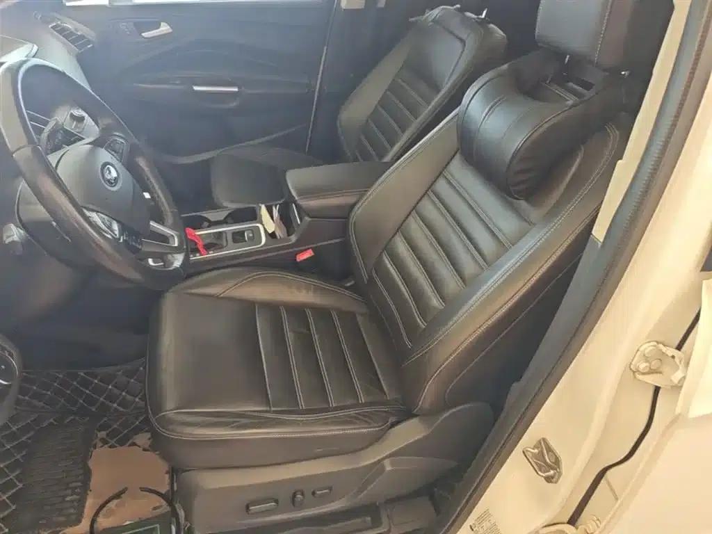 2017 Ford Kuga EcoBoost 245 AWD Luxury Edition — миниатюра 14