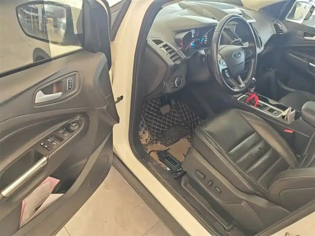 2017 Ford Kuga EcoBoost 245 AWD Luxury Edition — миниатюра 15