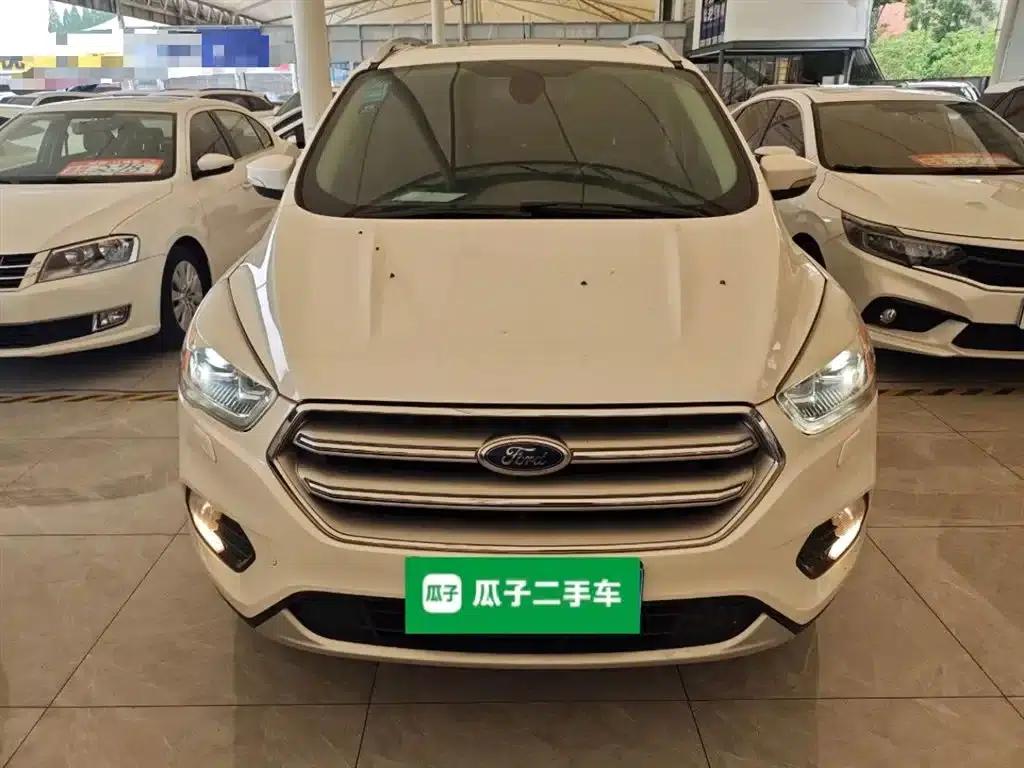 2017 Ford Kuga EcoBoost 245 AWD Luxury Edition — миниатюра 3
