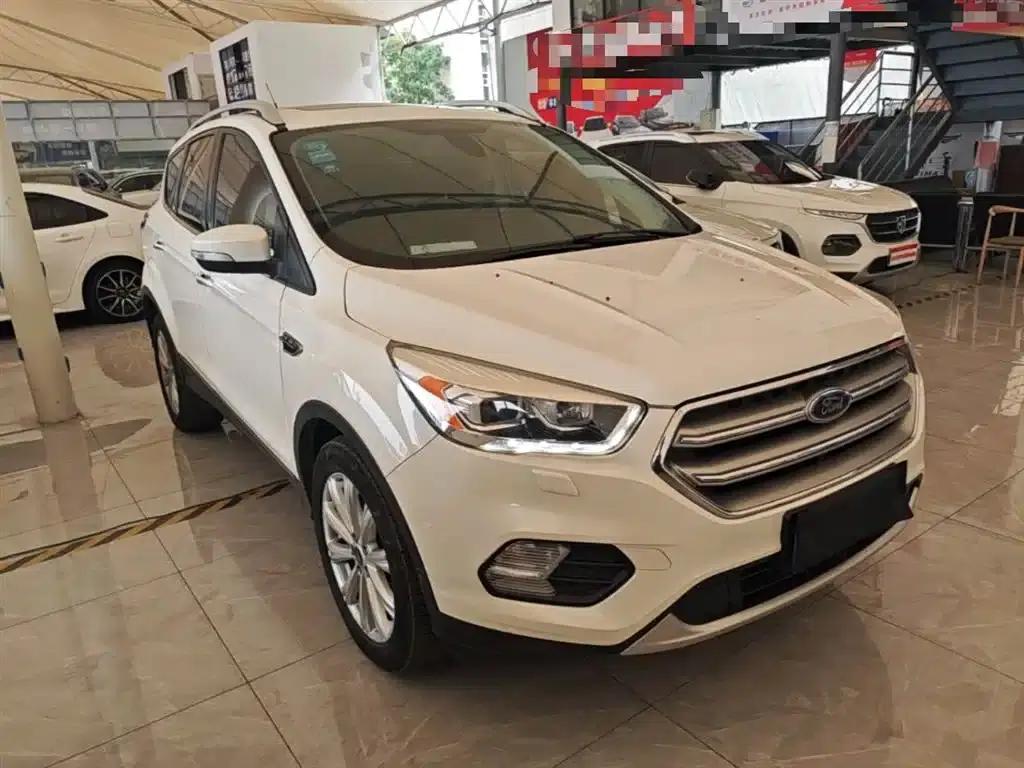 2017 Ford Kuga EcoBoost 245 AWD Luxury Edition — миниатюра 4