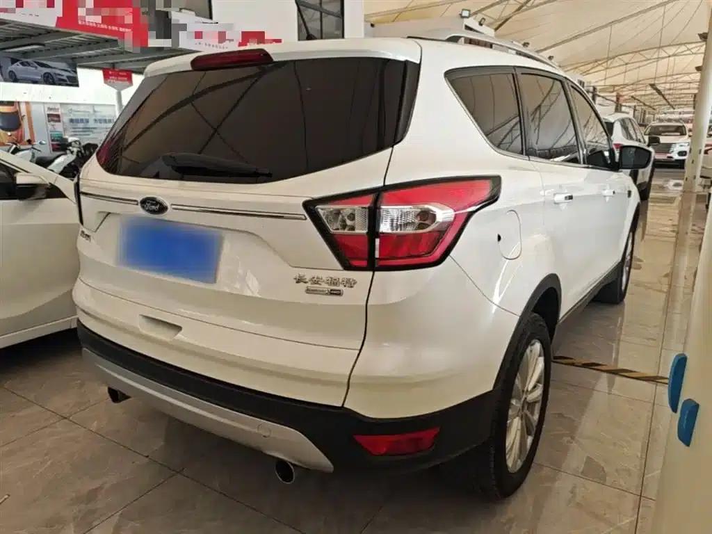 2017 Ford Kuga EcoBoost 245 AWD Luxury Edition — миниатюра 6