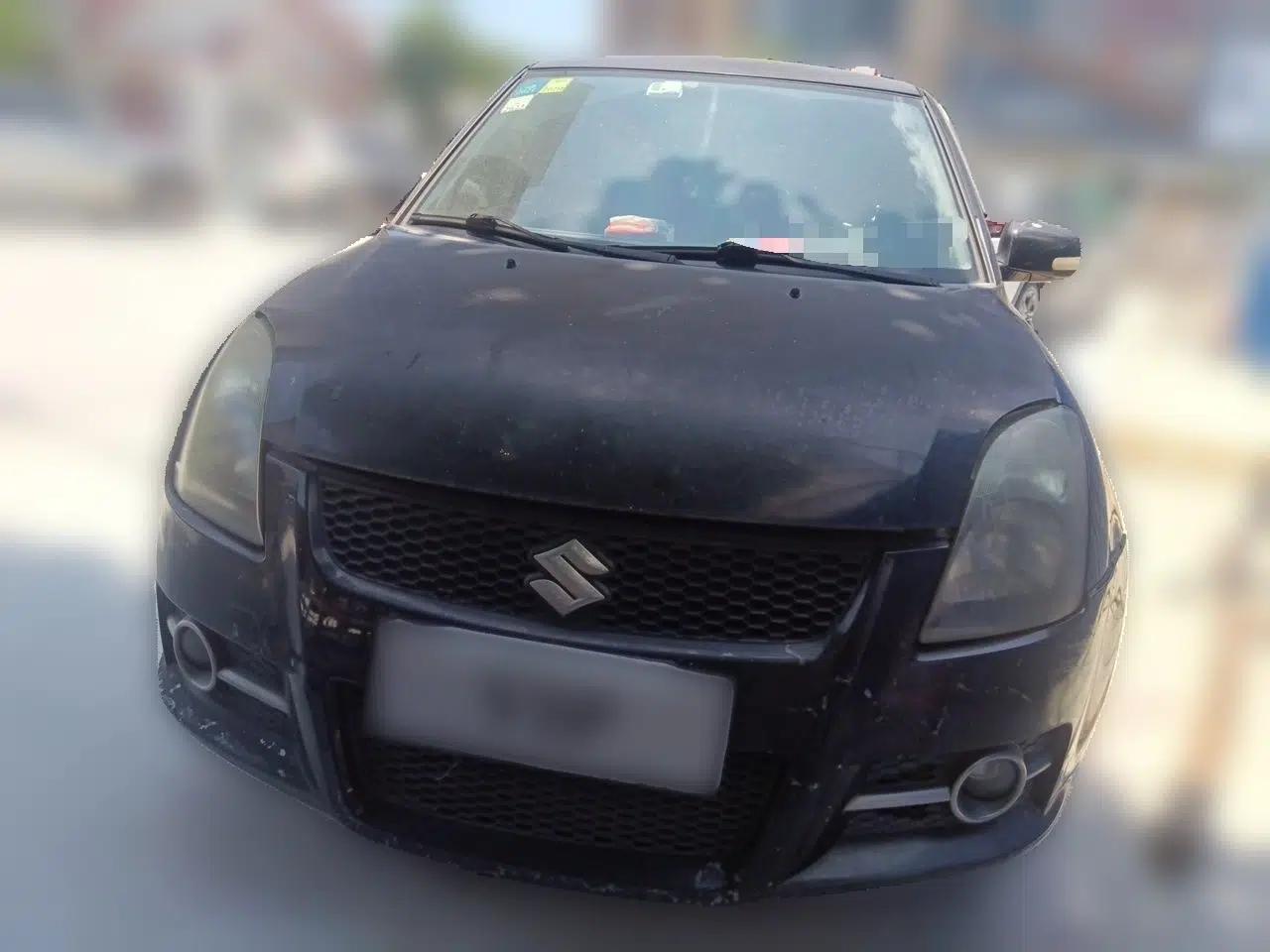 Suzuki Swift 2011 1.5L Manual Fashion Edition — миниатюра 2