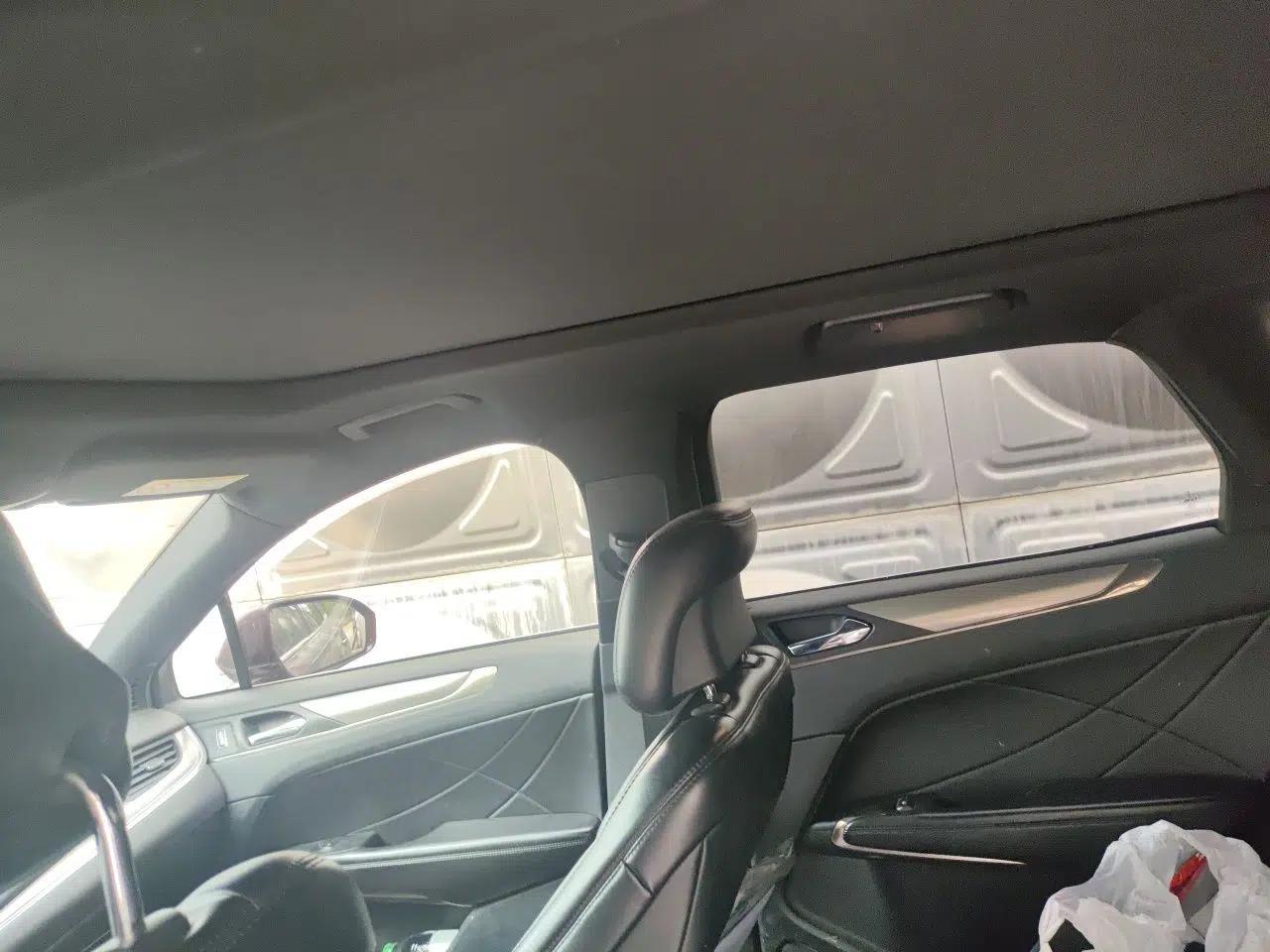 Lincoln MKC 2017 2.0T Two-Wheel Drive Deluxe Edition — миниатюра 18
