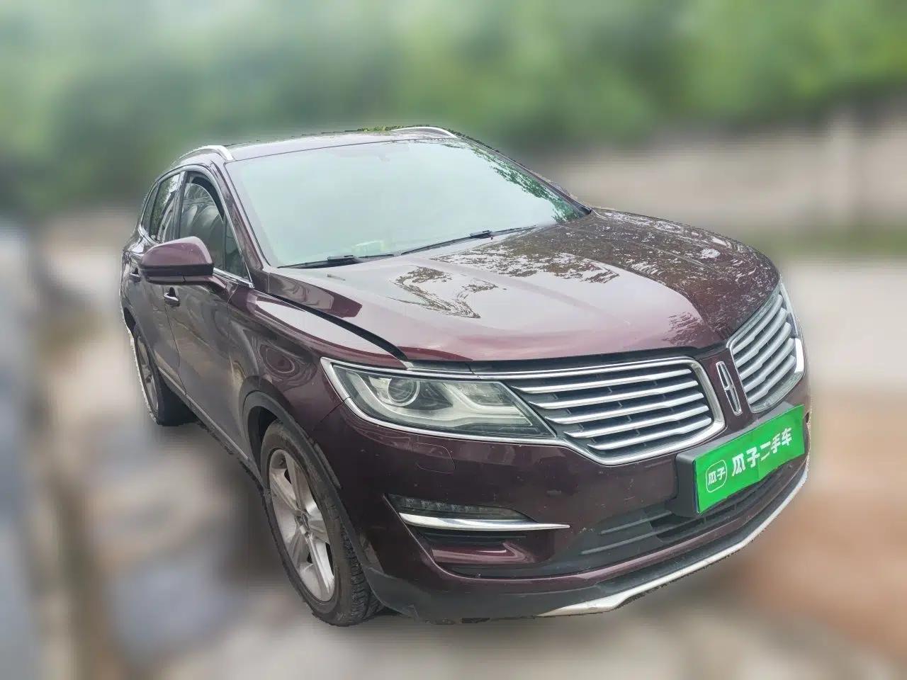 Lincoln MKC 2017 2.0T Two-Wheel Drive Deluxe Edition — миниатюра 3