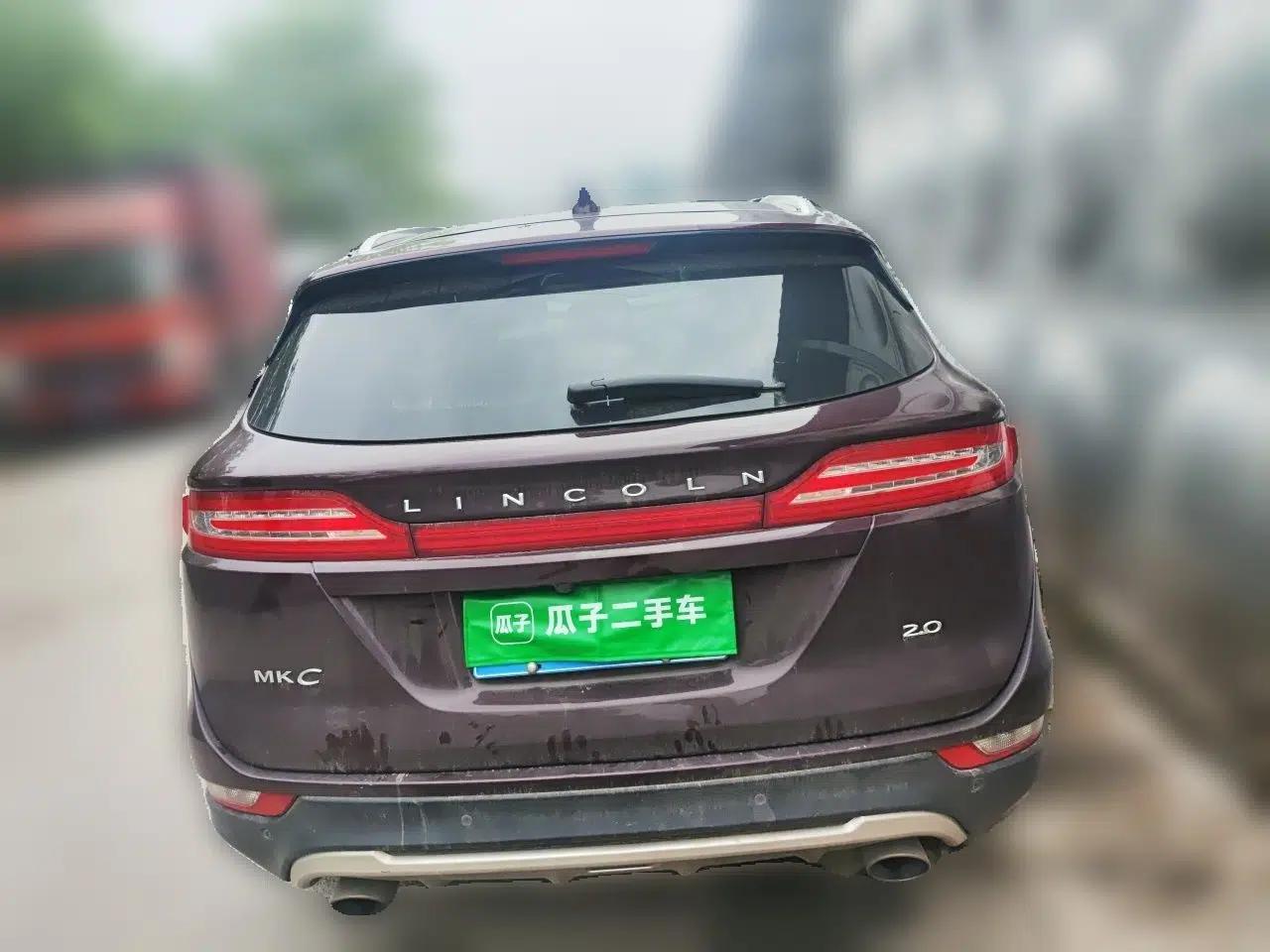 Lincoln MKC 2017 2.0T Two-Wheel Drive Deluxe Edition — миниатюра 5