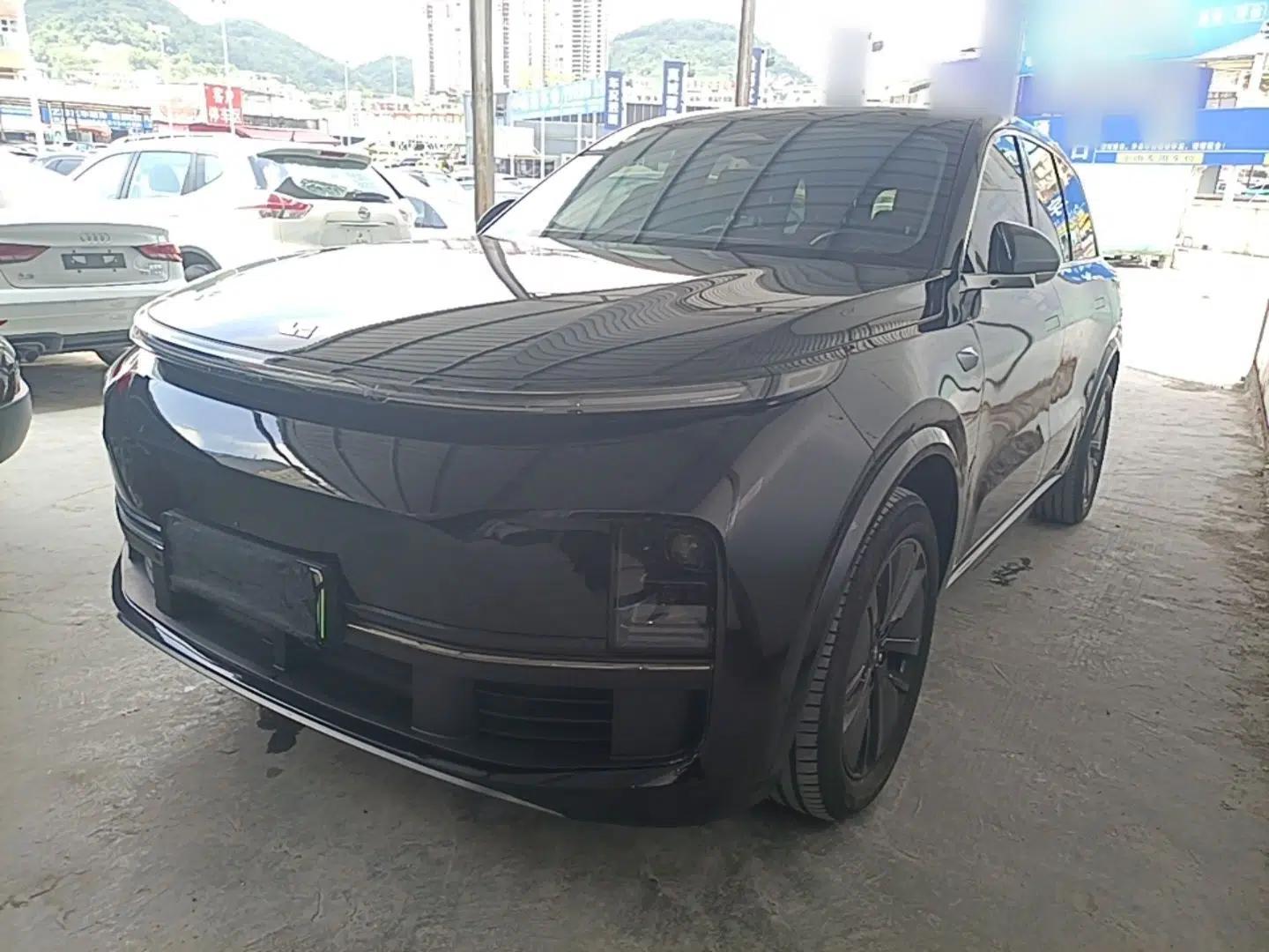 Li Auto L8 2024 Pro Model — миниатюра 1