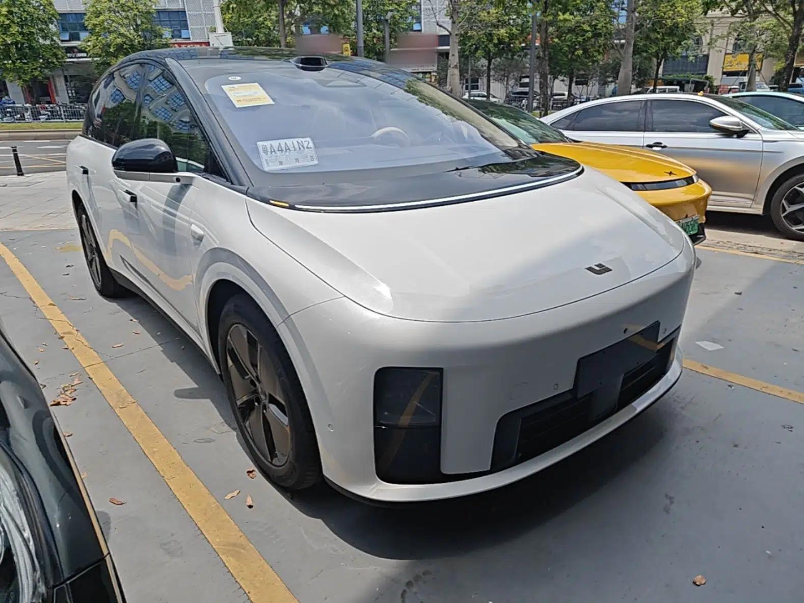 Li Auto i8 2025 Model Standard Version — миниатюра 3