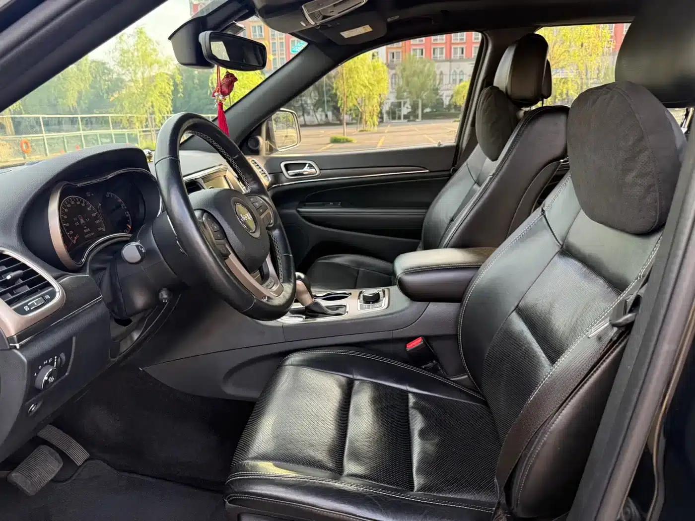 2017 Jeep Grand Cherokee (Imported) 3.0L Elite Navigation Edition — миниатюра 9