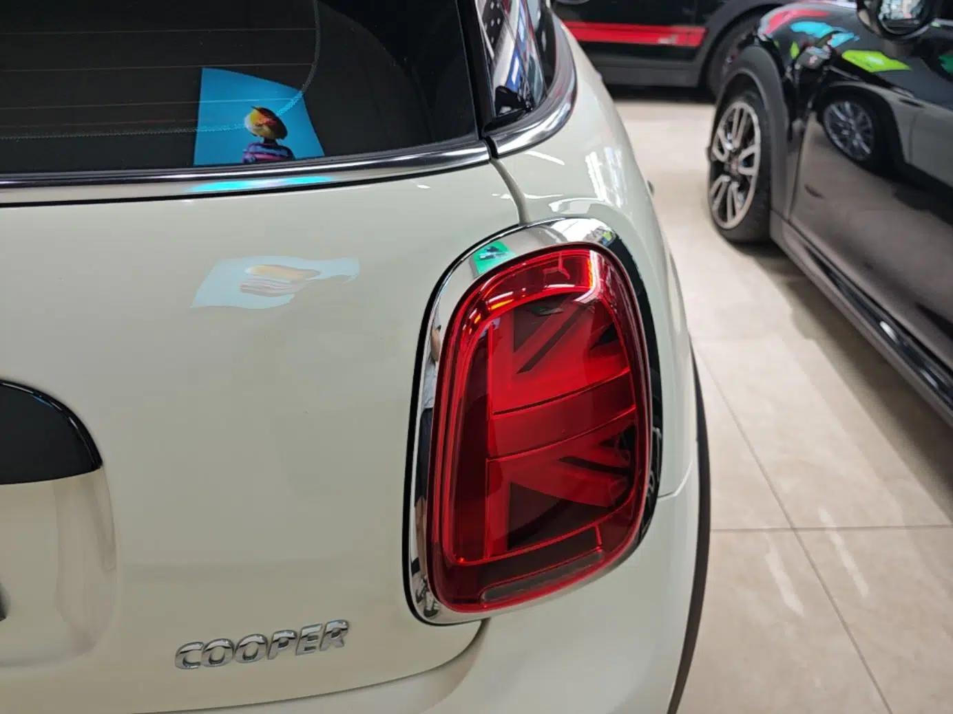 MINI 2022 1.5T COOPER Classic Edition — миниатюра 9