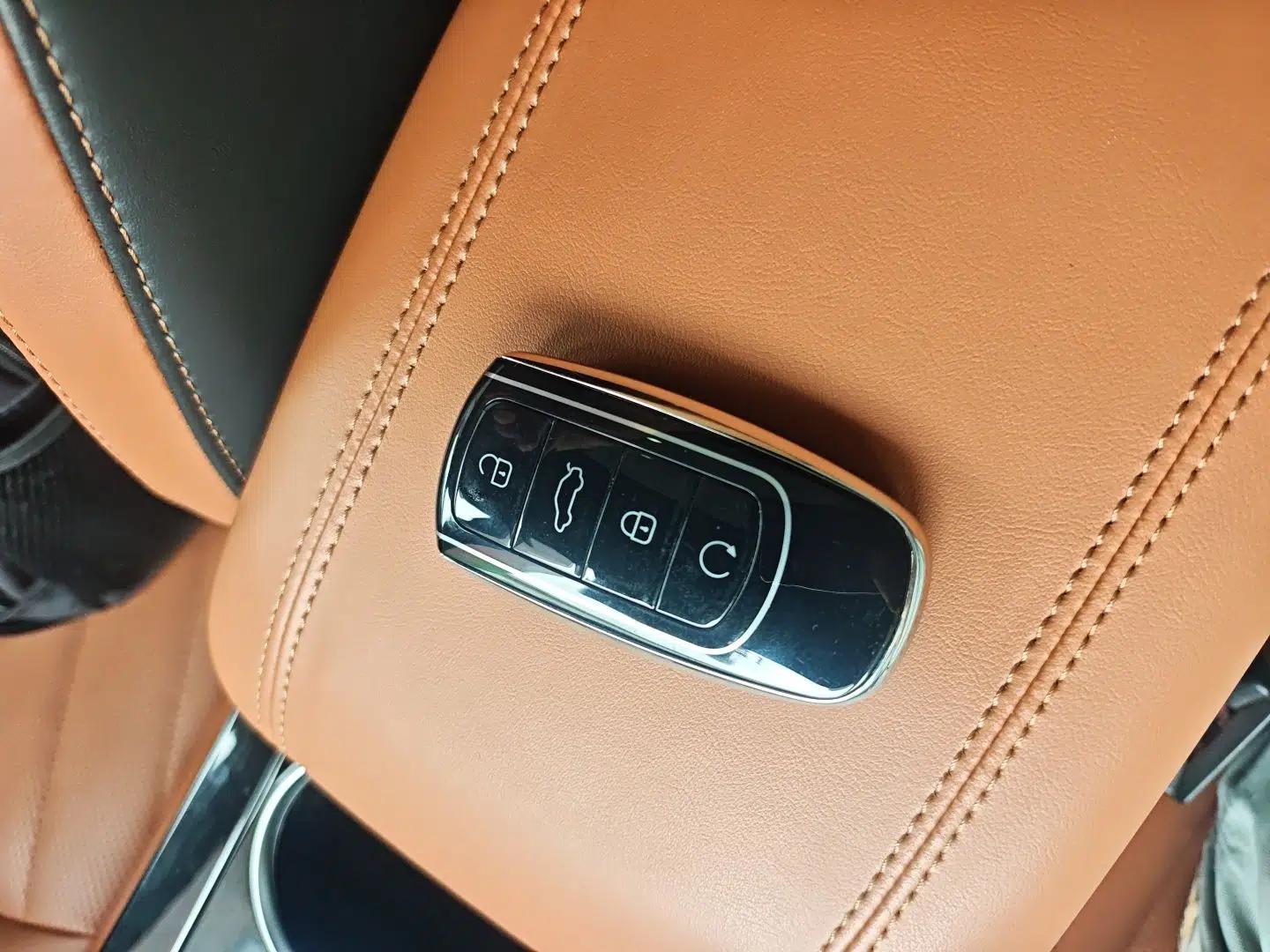 Chery Tiggo 8 PLUS 2022 Kunpeng Edition 390TGDI DCT Luxury+ Edition — миниатюра 23