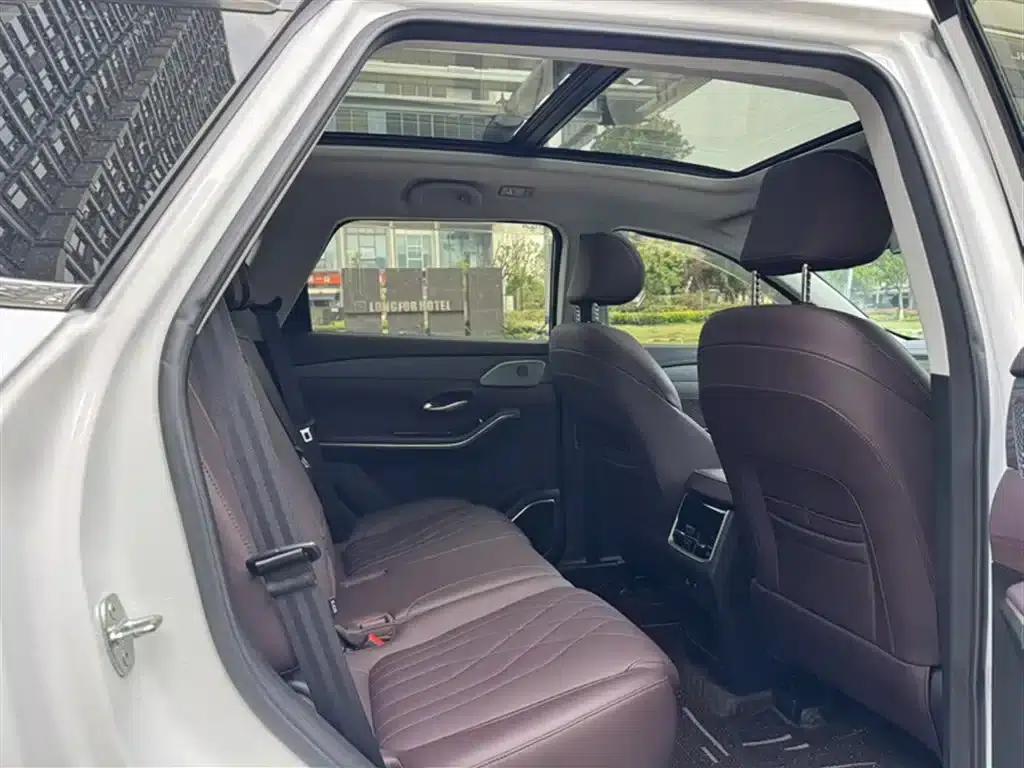 Jetour X90 PRO 2024 1.6T DCT Luxury Edition 7-seater — миниатюра 17