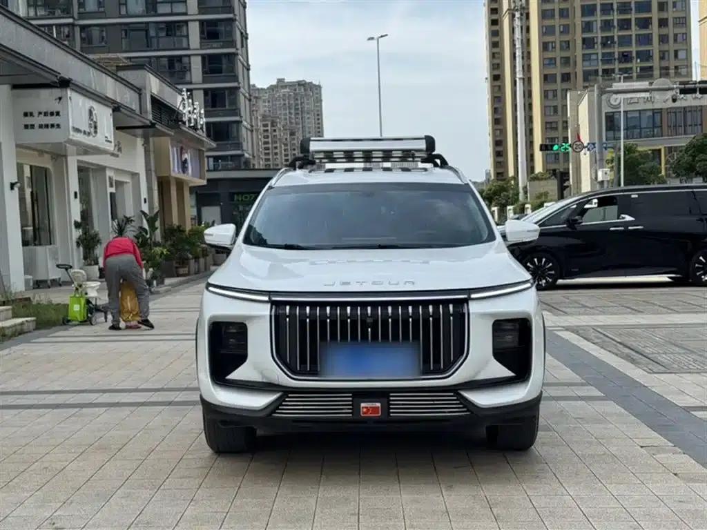 Jetour X90 PRO 2024 1.6T DCT Luxury Edition 7-seater — миниатюра 8