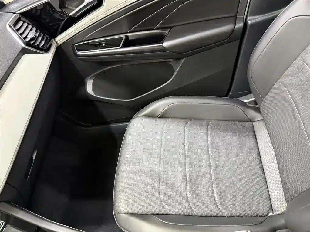 Jetta VS5 2022 280TSI Automatic Enjoyment Edition — миниатюра 13