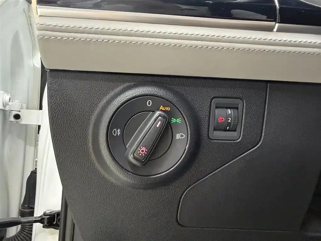Jetta VS5 2022 280TSI Automatic Enjoyment Edition — миниатюра 9