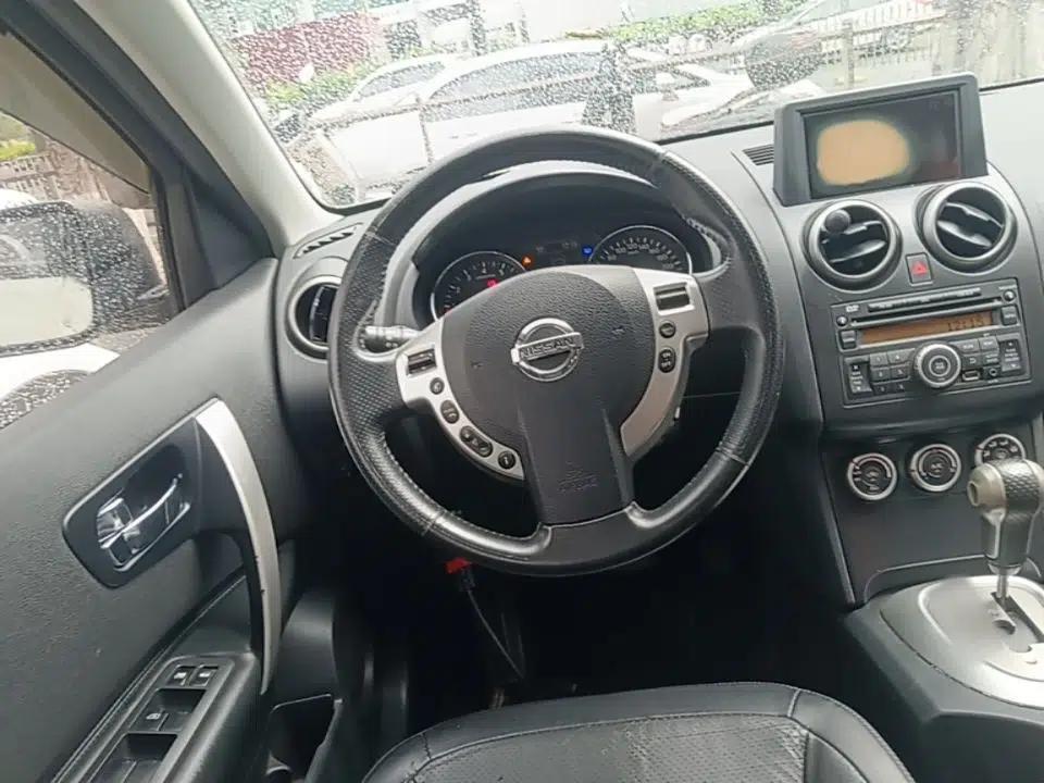 Nissan Qashqai 2012 2.0 XV LE CVT 2WD — миниатюра 13