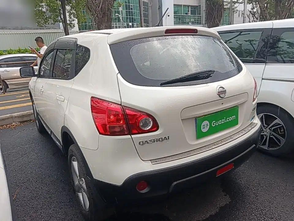 Nissan Qashqai 2012 2.0 XV LE CVT 2WD — миниатюра 4
