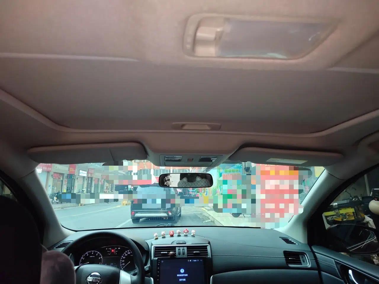 Nissan Tiida 2016 1.6L CVT Cool Dynamic Edition — миниатюра 18