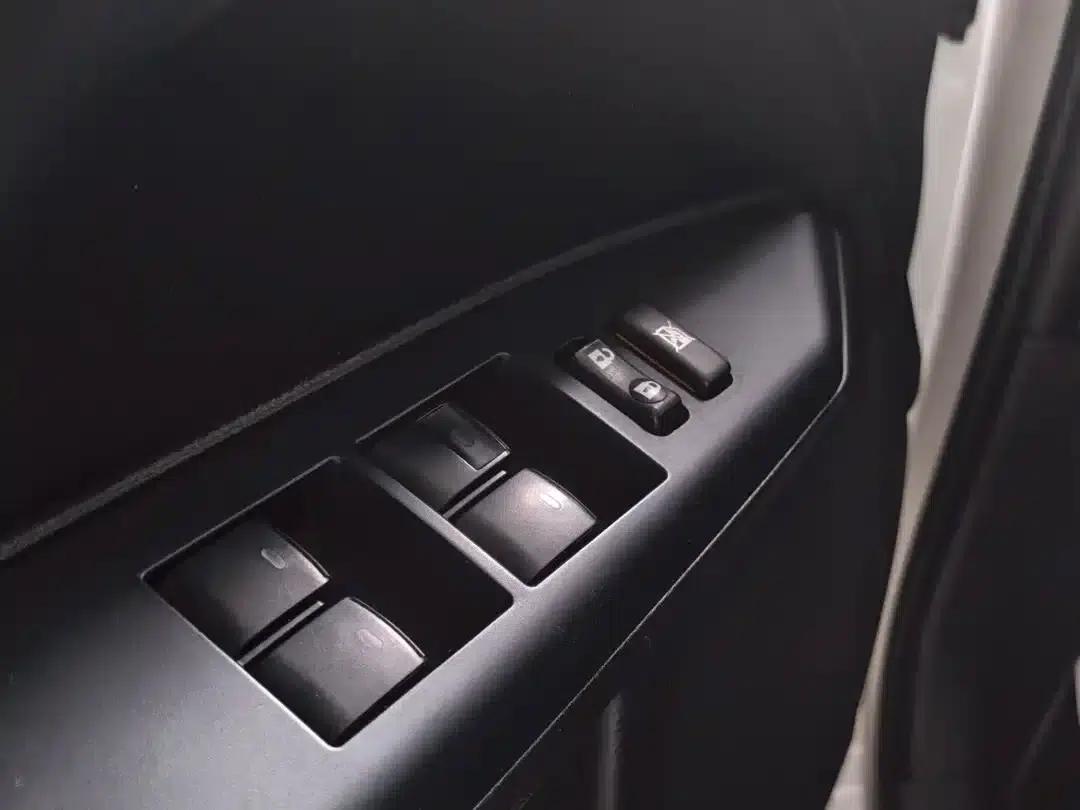 Lexus CT 2014 CT200h Comfort Edition (Single Color) — миниатюра 17