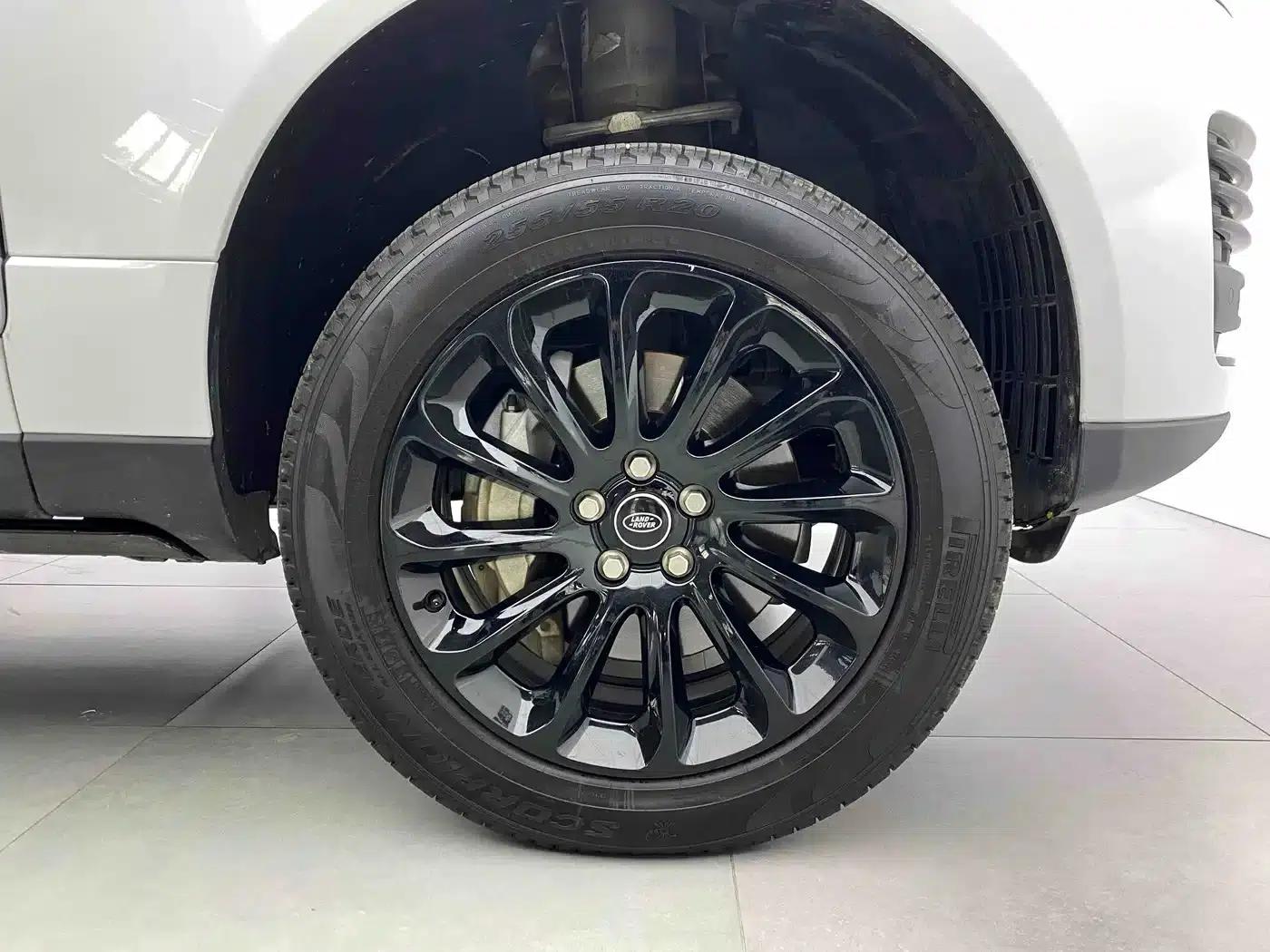 Range Rover 2021 3.0 L6 Legendary Edition — миниатюра 23