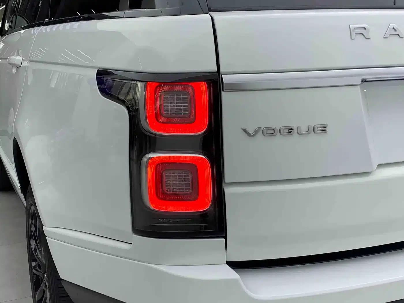 Range Rover 2021 3.0 L6 Legendary Edition — миниатюра 30