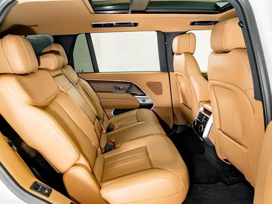 Range Rover 2024 3.0 L6 400PS Extended Wheelbase 7-Seater — миниатюра 21