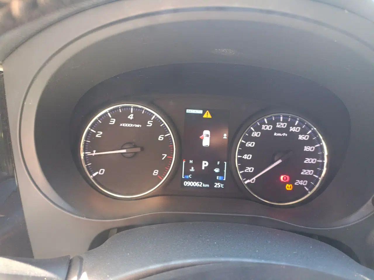 Mitsubishi Outlander 2019 2.4L 4x4 Zhi Xiang Edition 5 Seats China VI Standard — миниатюра 11