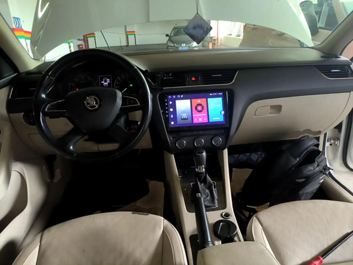 Skoda Octavia 2015 1.4TSI DSG Yijun Edition — миниатюра 12