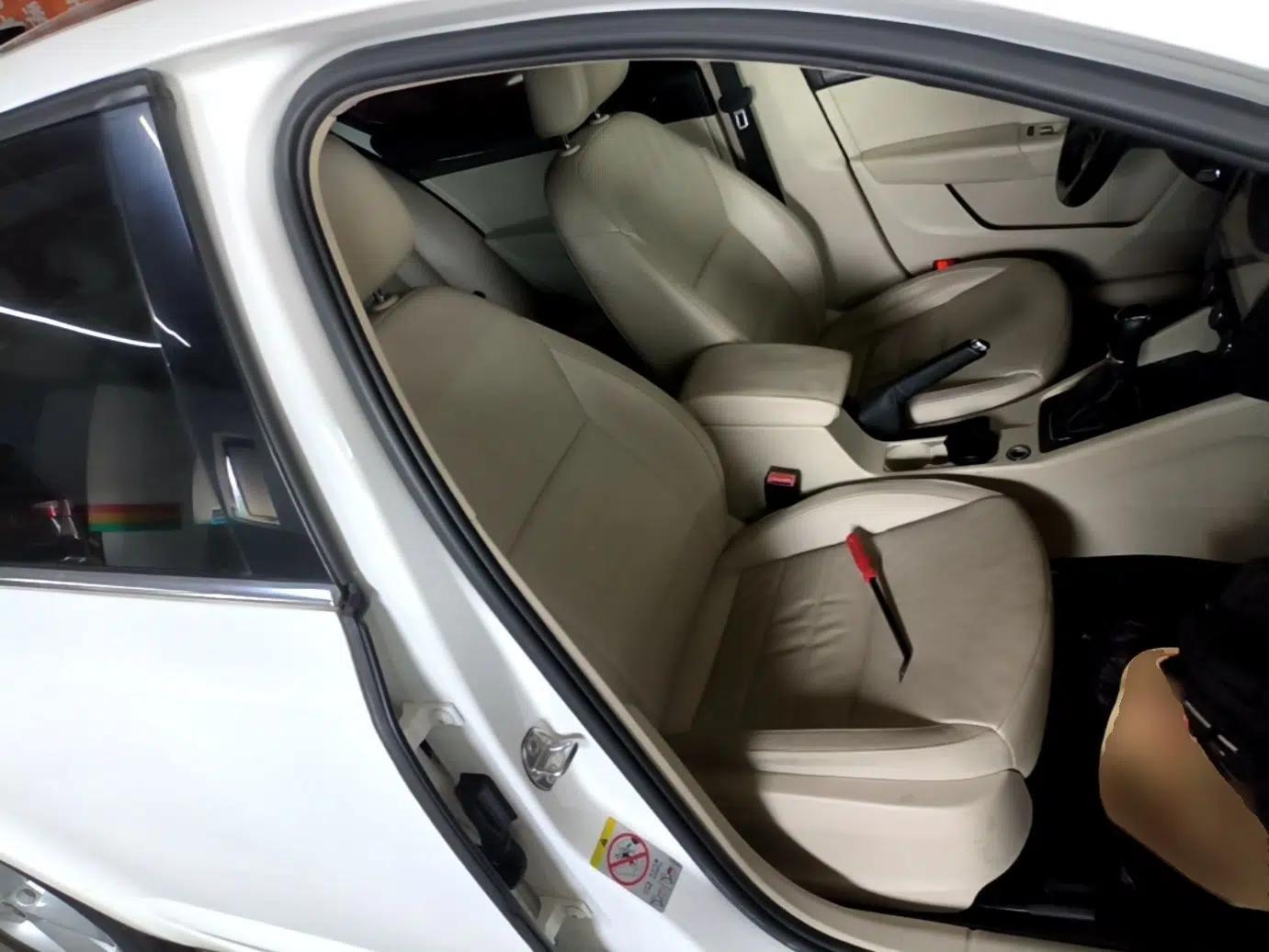 Skoda Octavia 2015 1.4TSI DSG Yijun Edition — миниатюра 19
